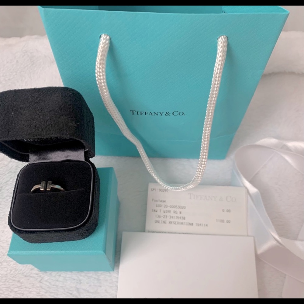 Tiffany T wire ring